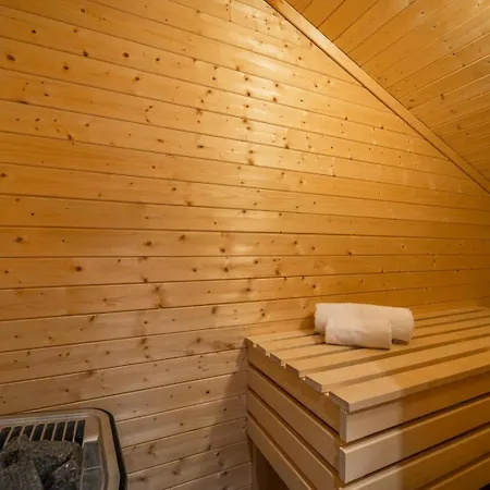 بيت للعطل Lakehouse - 14p - With Sauna & By The Water *