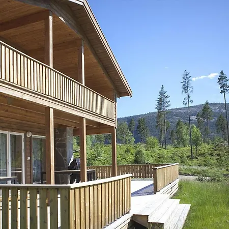 Lakehouse - 14p - With Sauna & By The Water *