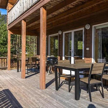 Lakehouse - 14p - With Sauna & By The Water Holiday home *