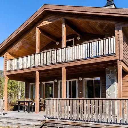 Lakehouse - 14p - With Sauna & By The Water Holiday home Vradal